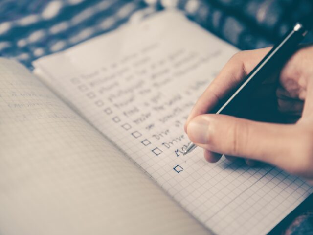 برامج الذكاء الاصطناعي لزيادة الإنتاجية