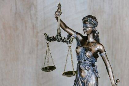 قوانين تنظيم الذكاء الاصطناعي